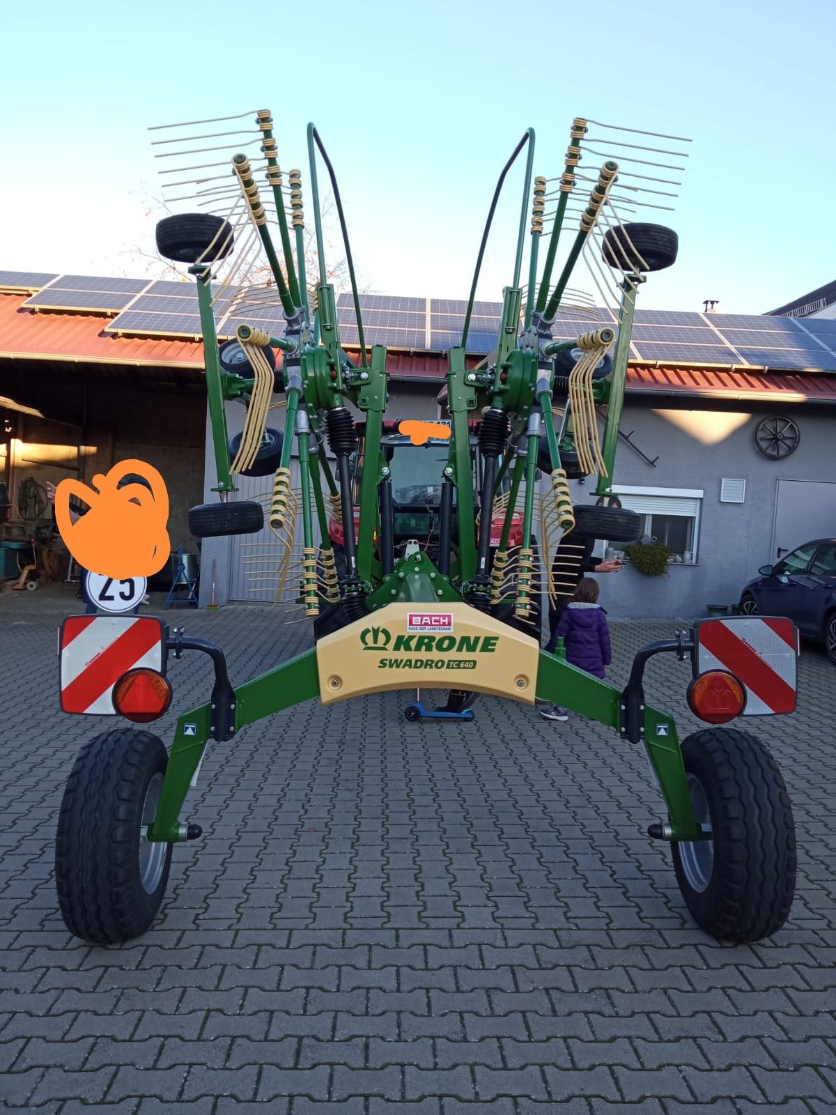 Schwader del tipo Krone Swadro TC 640, Neumaschine en Bad Wimpfen (Imagen 1)