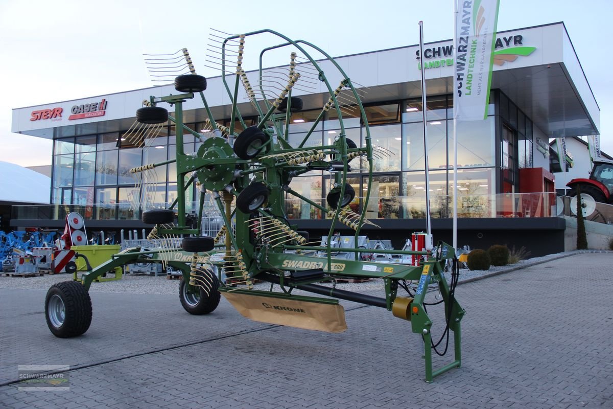 Schwader van het type Krone Swadro TC 680 Klappzinken, Neumaschine in Gampern (Foto 1)