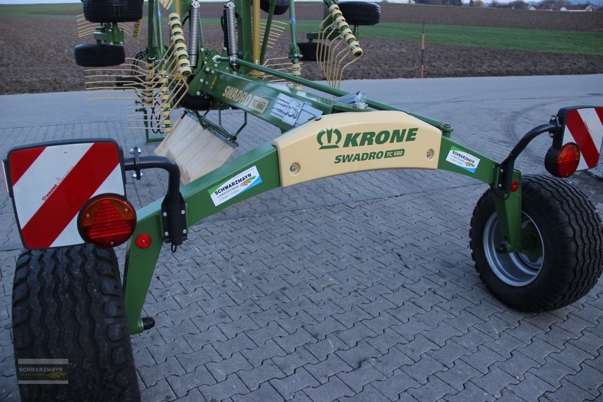 Schwader Türe ait Krone Swadro TC 680 Klappzinken, Neumaschine içinde Gampern (resim 7)