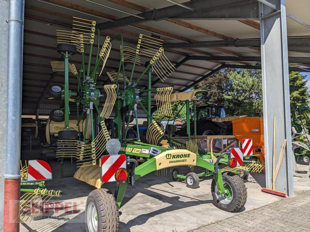 Schwader van het type Krone SWADRO TC 680, Neumaschine in Groß-Umstadt (Foto 4)