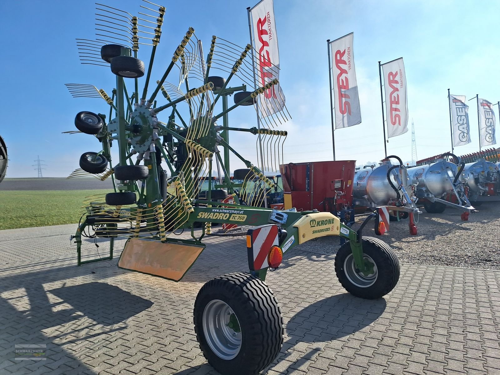 Schwader des Typs Krone Swadro TC 760 Plus, Neumaschine in Aurolzmünster (Bild 5)