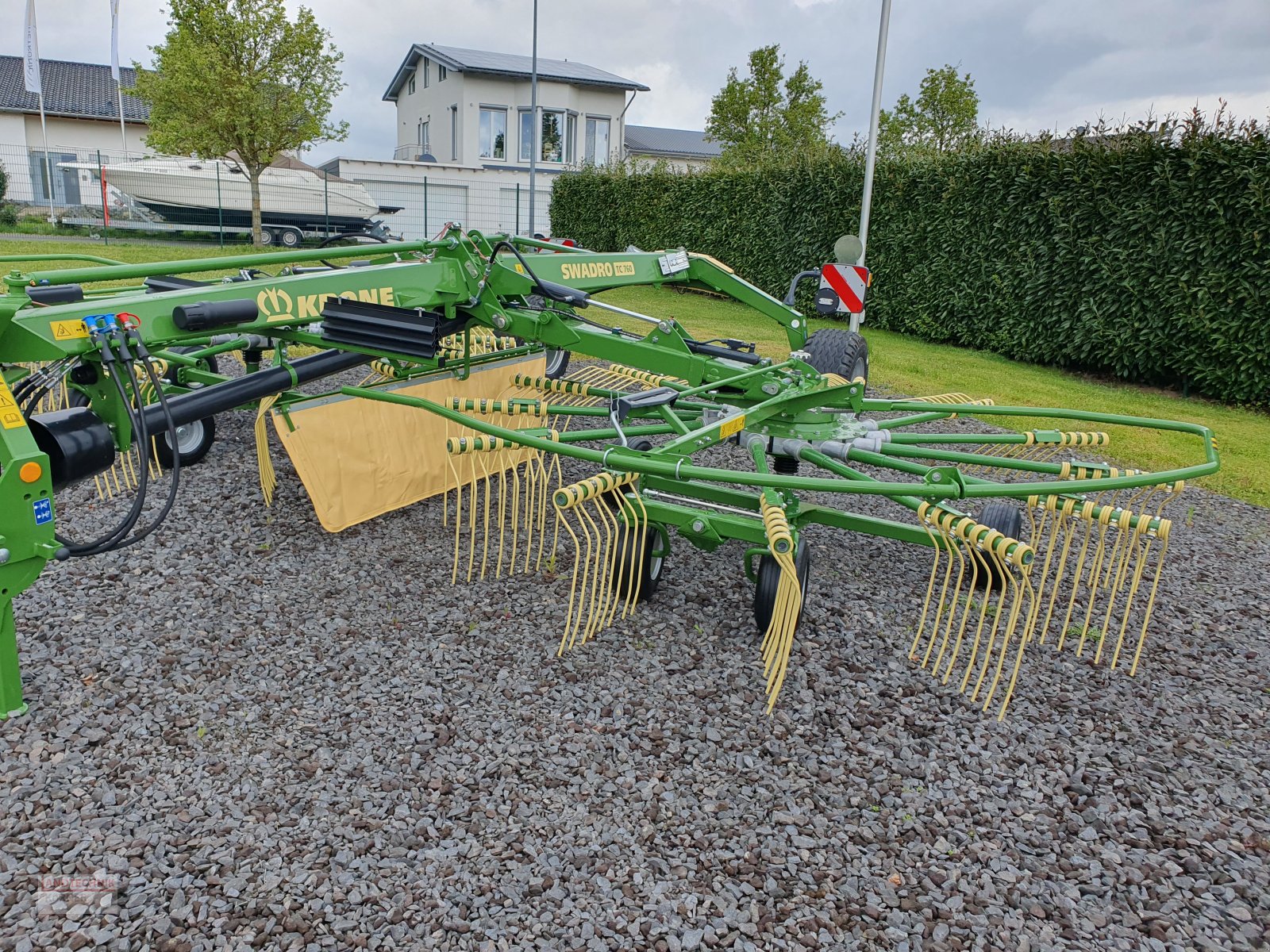 Schwader van het type Krone Swadro TC 760, Neumaschine in Kirkel-Altstadt (Foto 9)