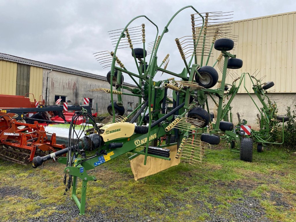 Schwader des Typs Krone SWADRO TC 880 +, Gebrauchtmaschine in MAURIAC (Bild 4)