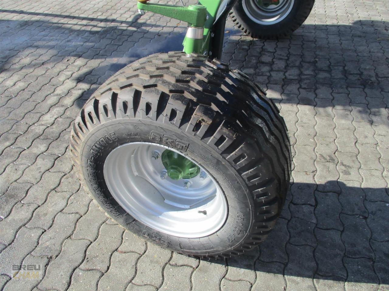 Schwader des Typs Krone Swadro TS 680, Neumaschine in Cham (Bild 8)