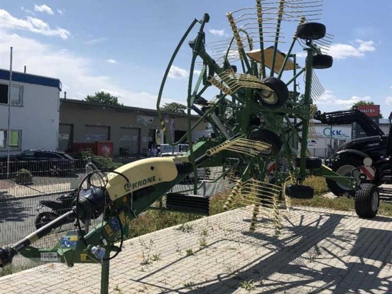 Schwader of the type Krone Swadro TS 680, Neumaschine in Fürth / Burgfarrnbach (Picture 1)