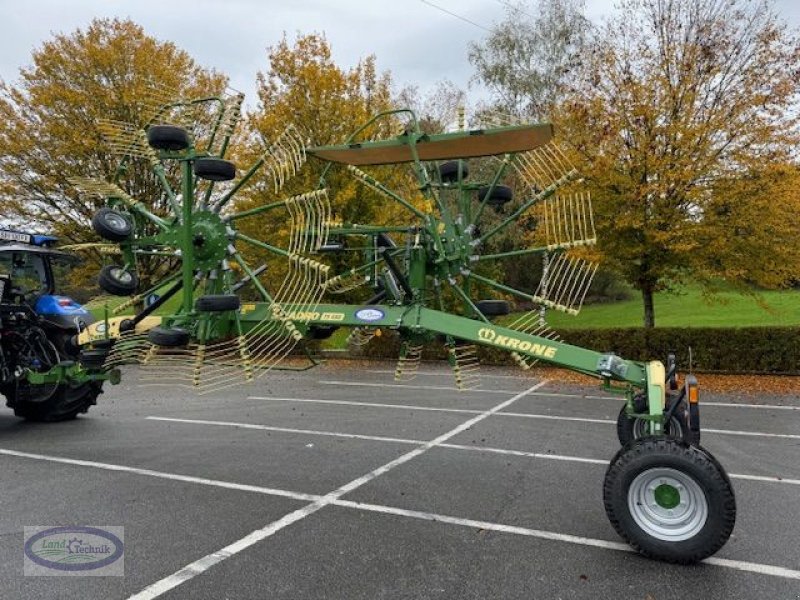 Schwader des Typs Krone Swadro TS 680, Neumaschine in Münzkirchen (Bild 4)