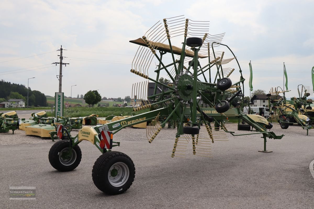 Schwader van het type Krone Swadro TS 740 Klappzinken, Neumaschine in Gampern (Foto 3)