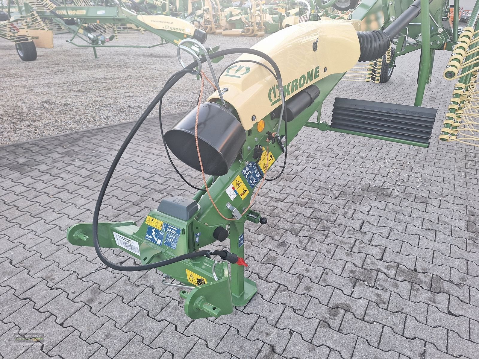 Schwader del tipo Krone Swadro TS 740, Neumaschine en Aurolzmünster (Imagen 9)