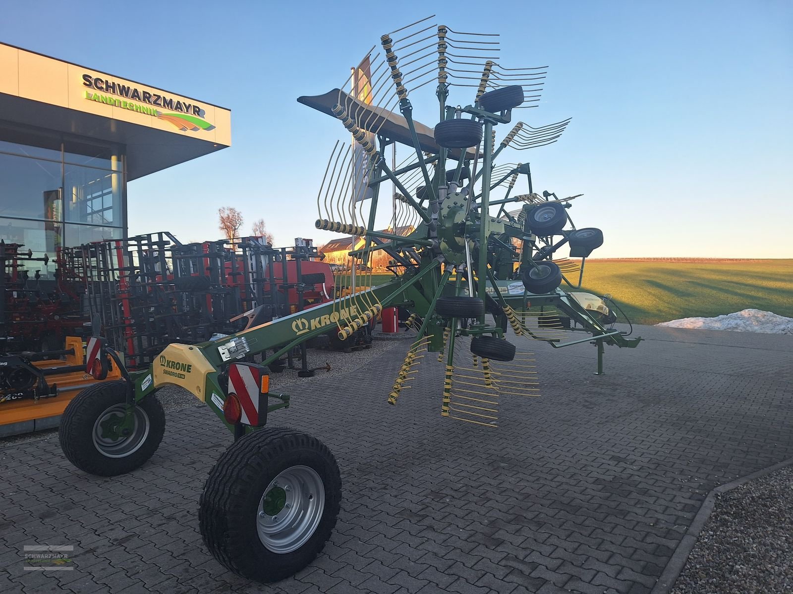 Schwader del tipo Krone Swadro TS 740, Neumaschine en Aurolzmünster (Imagen 4)