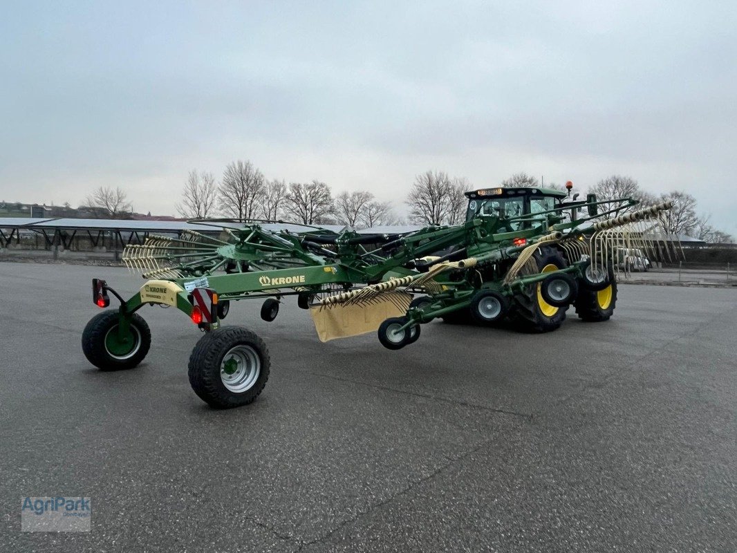 Schwader des Typs Krone TC 1000 Plus, Neumaschine in Kirchdorf (Bild 5)