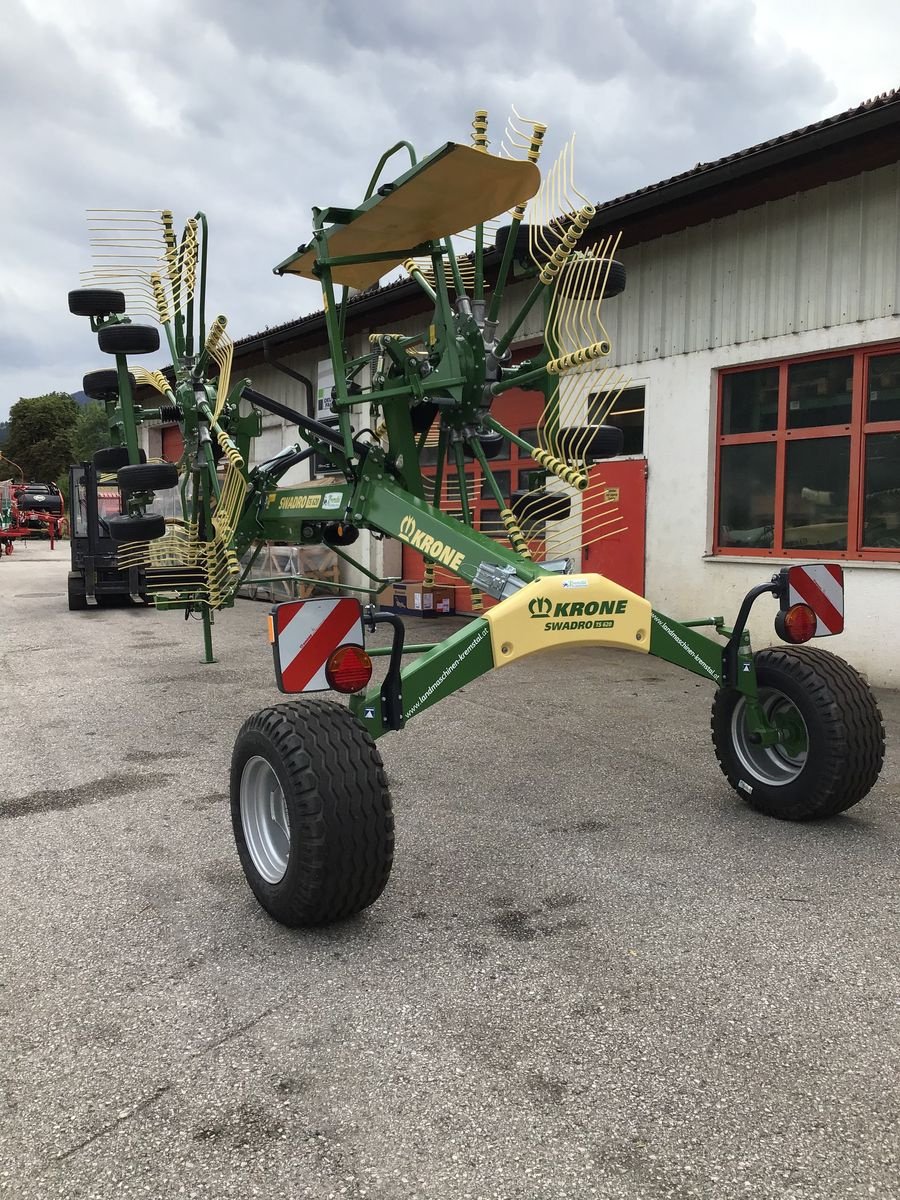 Schwader des Typs Krone TS 620, Neumaschine in Micheldorf / OÖ (Bild 4)