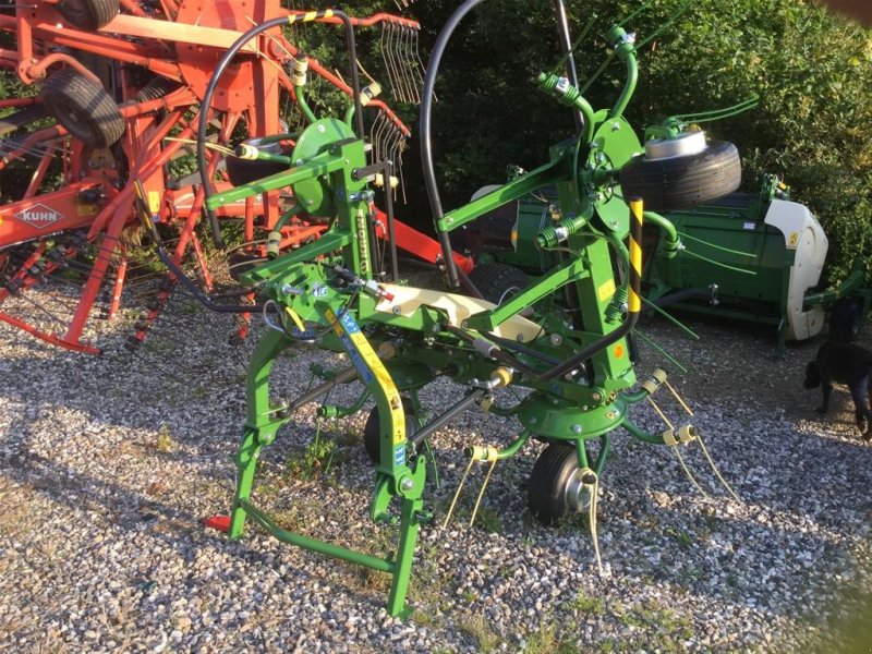 Schwader del tipo Krone Vendro 470 ny maskine, Gebrauchtmaschine en Kongerslev