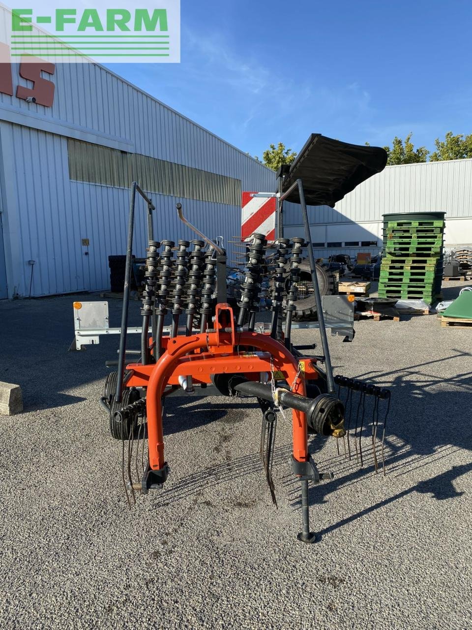 Schwader of the type Kubota andaineur kubota ra 1043, Gebrauchtmaschine in ST ANDIOL (Picture 5)