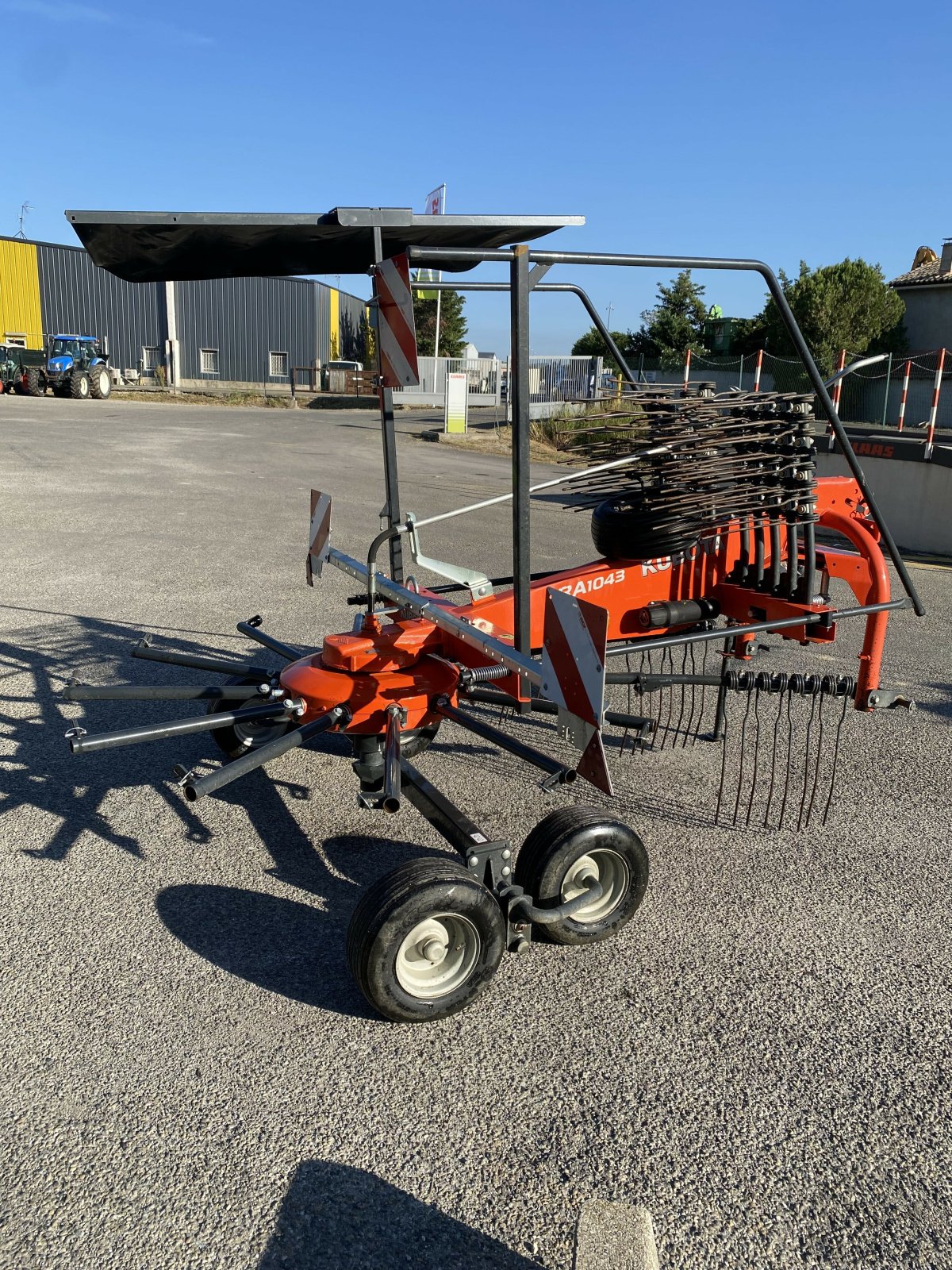 Schwader of the type Kubota ANDAINEUR KUBOTA RA 1043, Gebrauchtmaschine in SAINT ANDIOL (Picture 2)