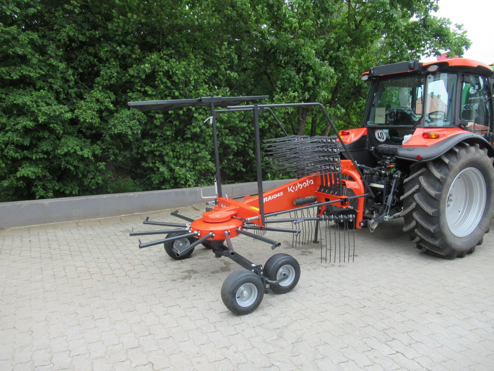 Schwader of the type Kubota RA 1043, Neumaschine in Waischenfeld (Picture 2)