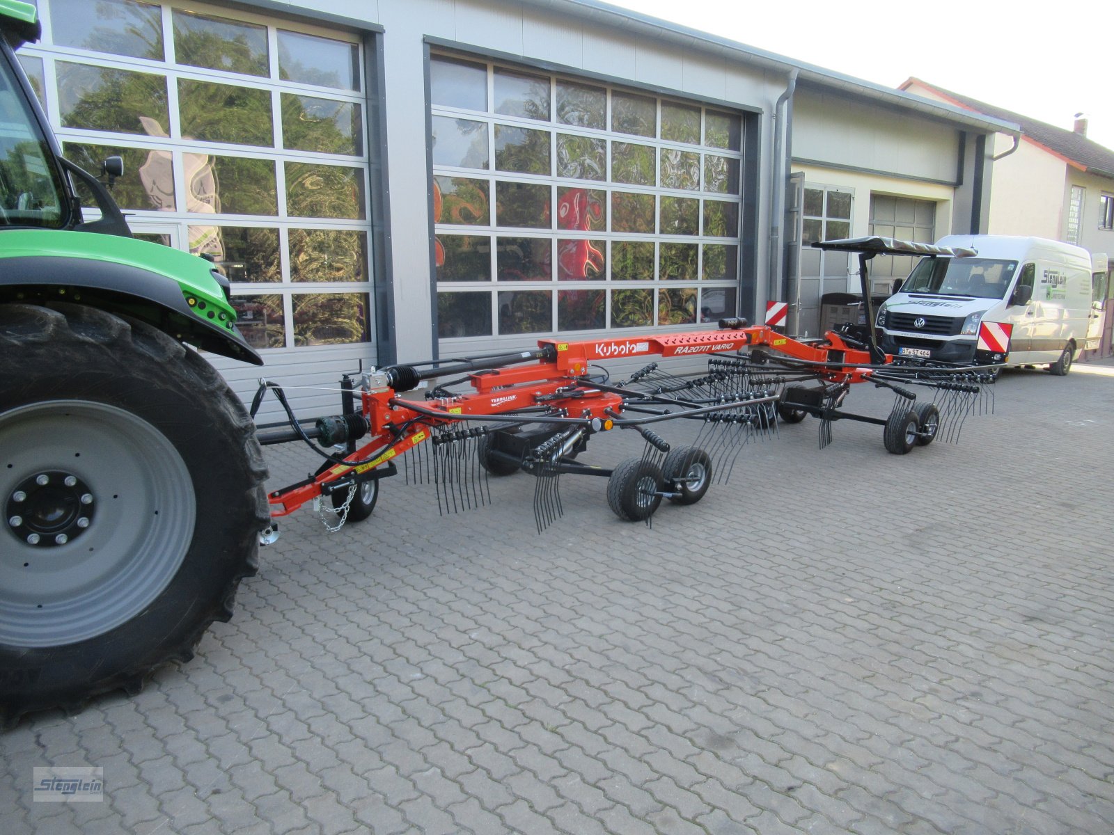 Schwader Türe ait Kubota RA 2071 T VARIO CompactLine, Neumaschine içinde Waischenfeld (resim 2)