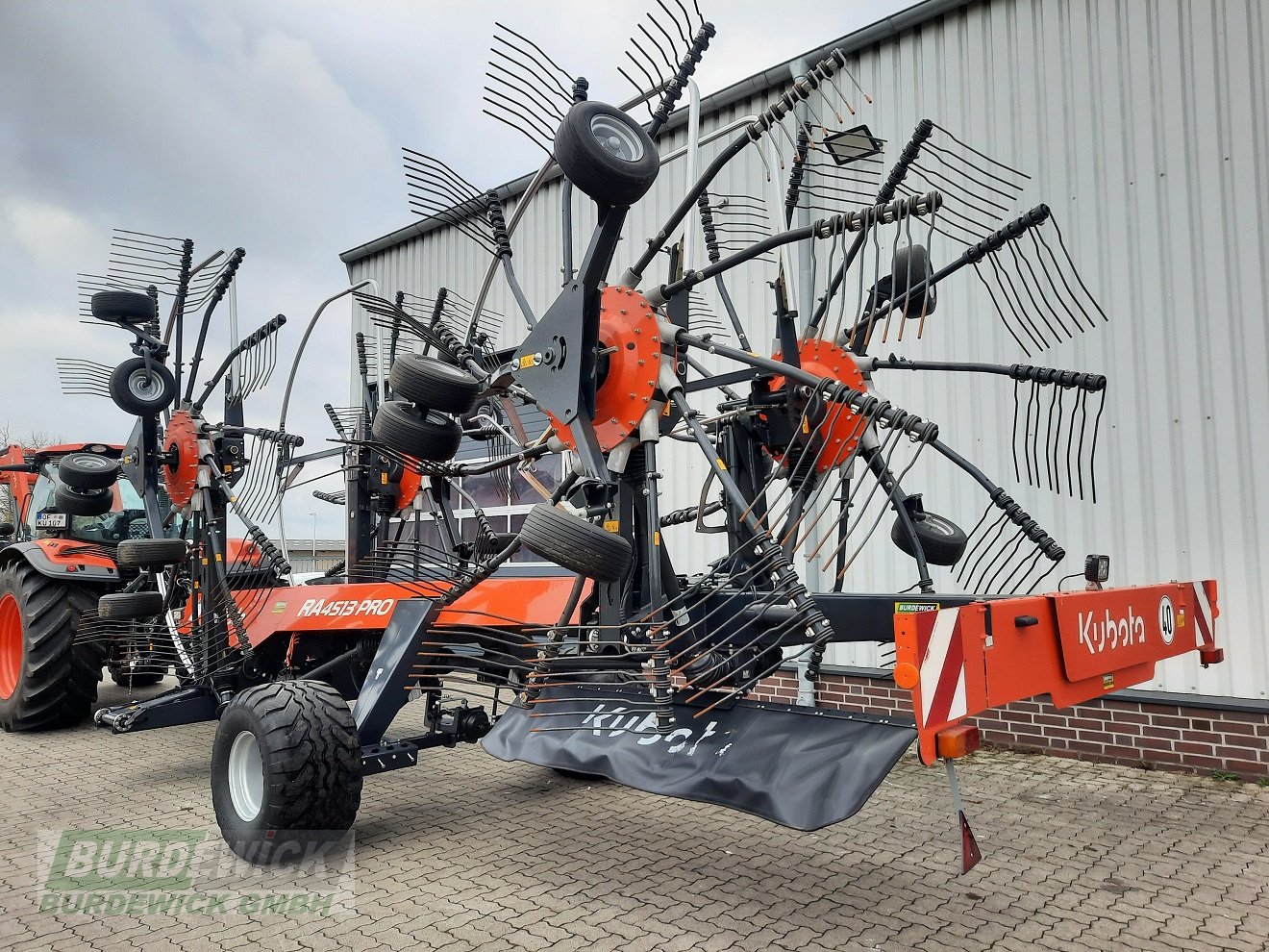 Schwader typu Kubota RA 4513 Pro Vorführ, Gebrauchtmaschine w Lamstedt (Zdjęcie 3)