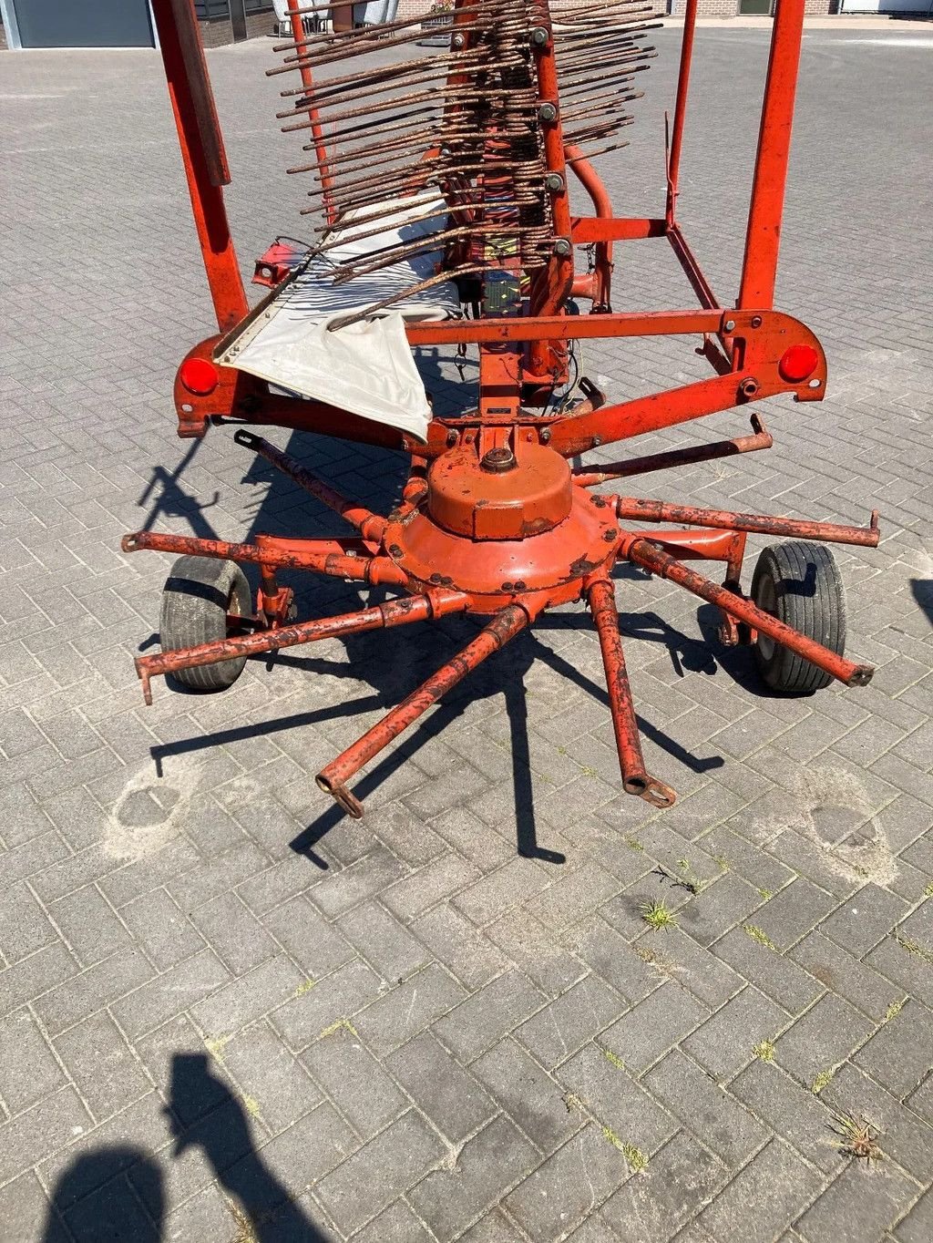 Schwader del tipo Kuhn 3 m, Gebrauchtmaschine en Scherpenzeel GLD (Imagen 3)