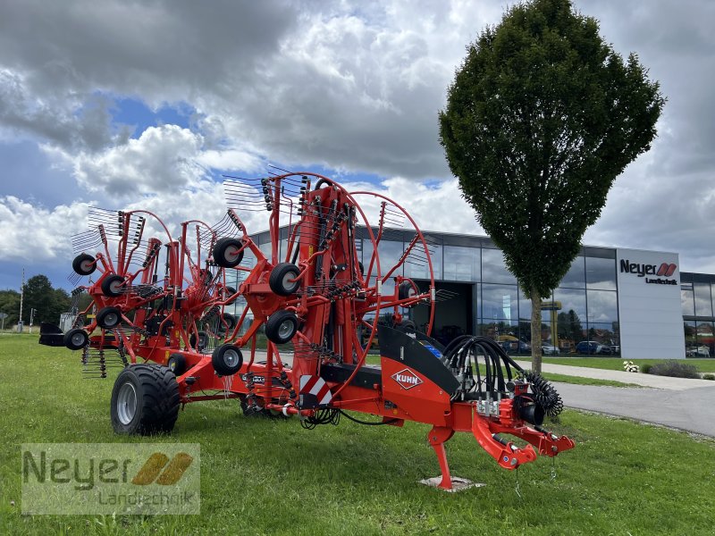 Schwader van het type Kuhn GA 13031, Neumaschine in Bad Waldsee Mennisweiler