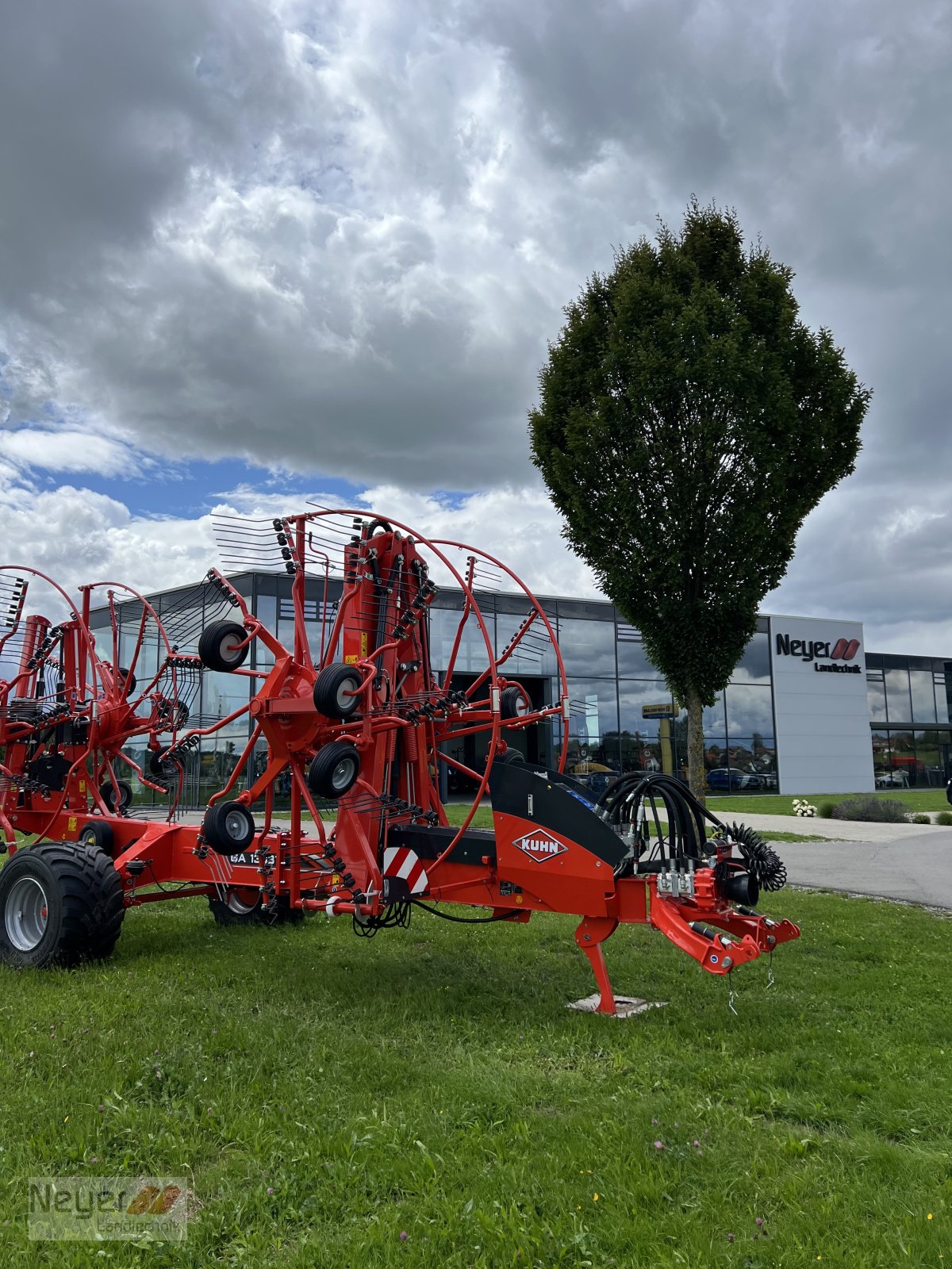 Schwader Türe ait Kuhn GA 13031, Neumaschine içinde Bad Waldsee Mennisweiler (resim 7)