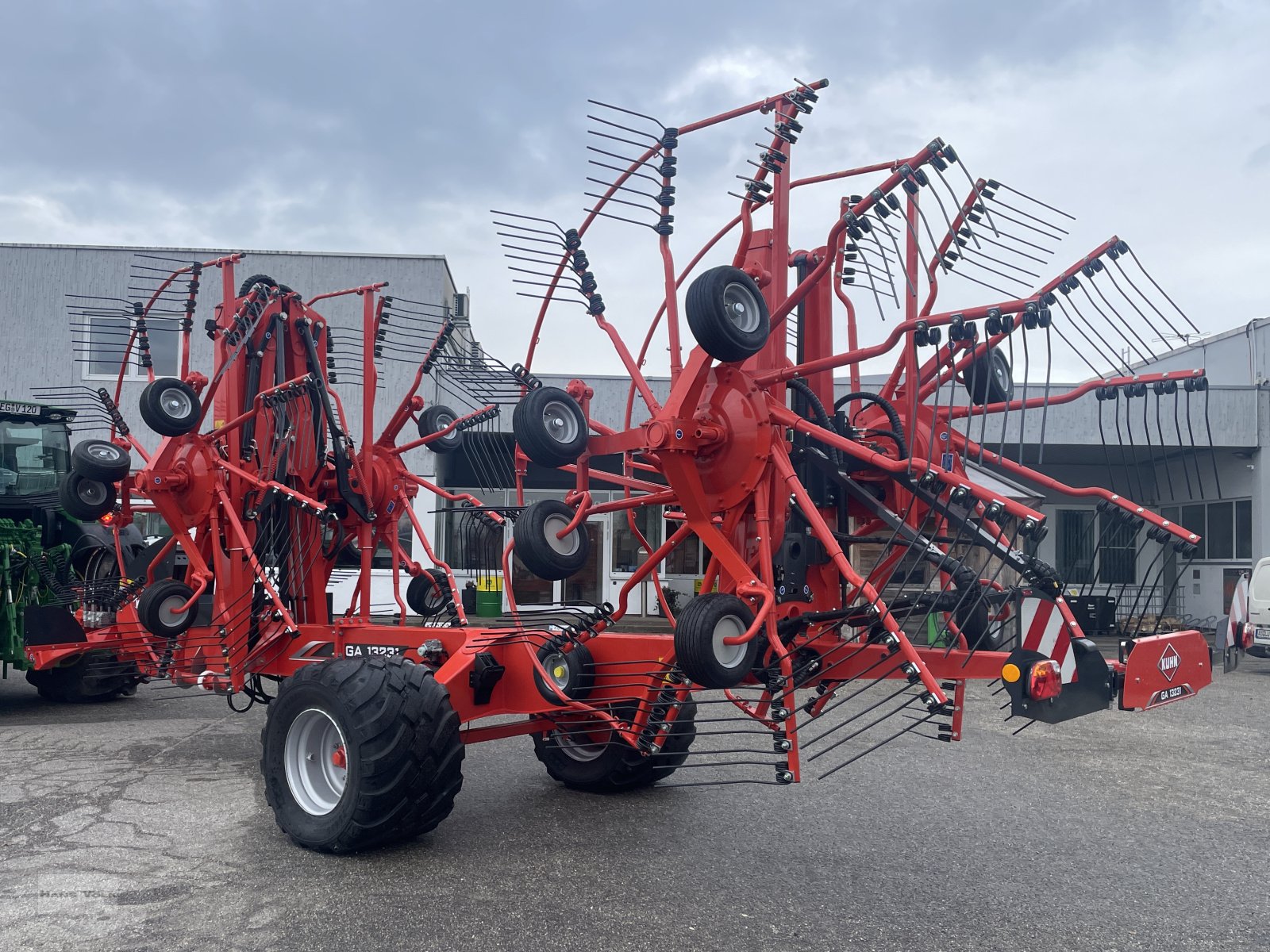 Schwader от тип Kuhn GA 13231, Neumaschine в Eggenfelden (Снимка 3)