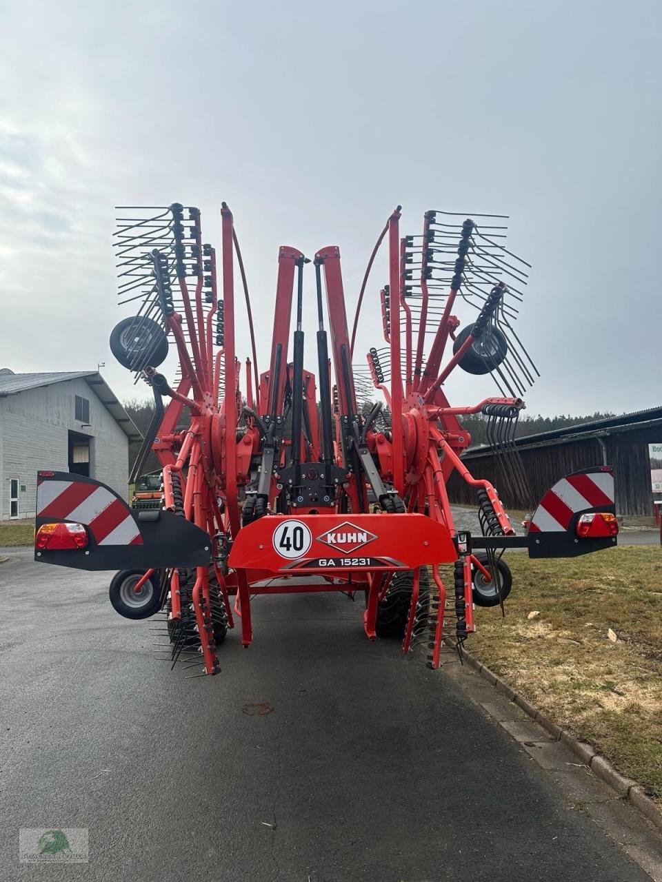 Schwader del tipo Kuhn GA 15231, Neumaschine In Teichröda (Immagine 8)