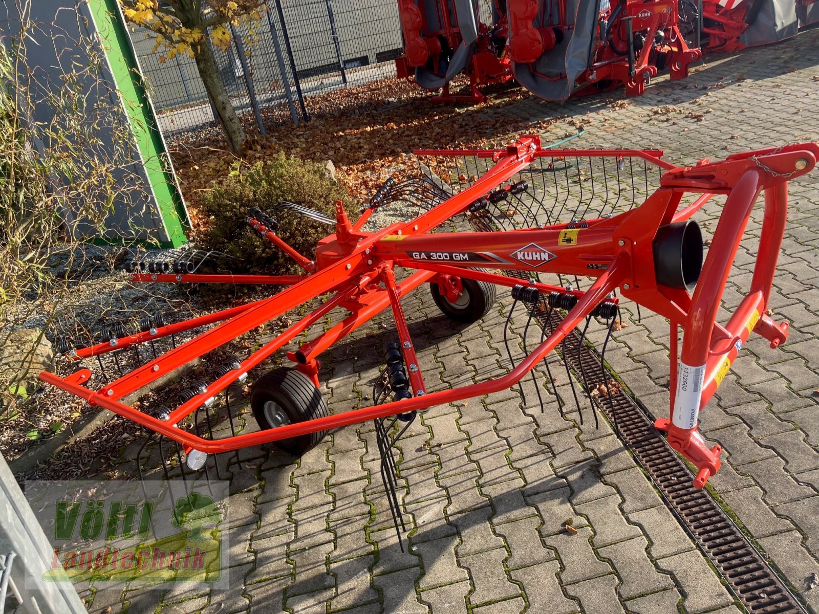 Schwader van het type Kuhn GA  300 G, Neumaschine in Hutthurm bei Passau (Foto 2)