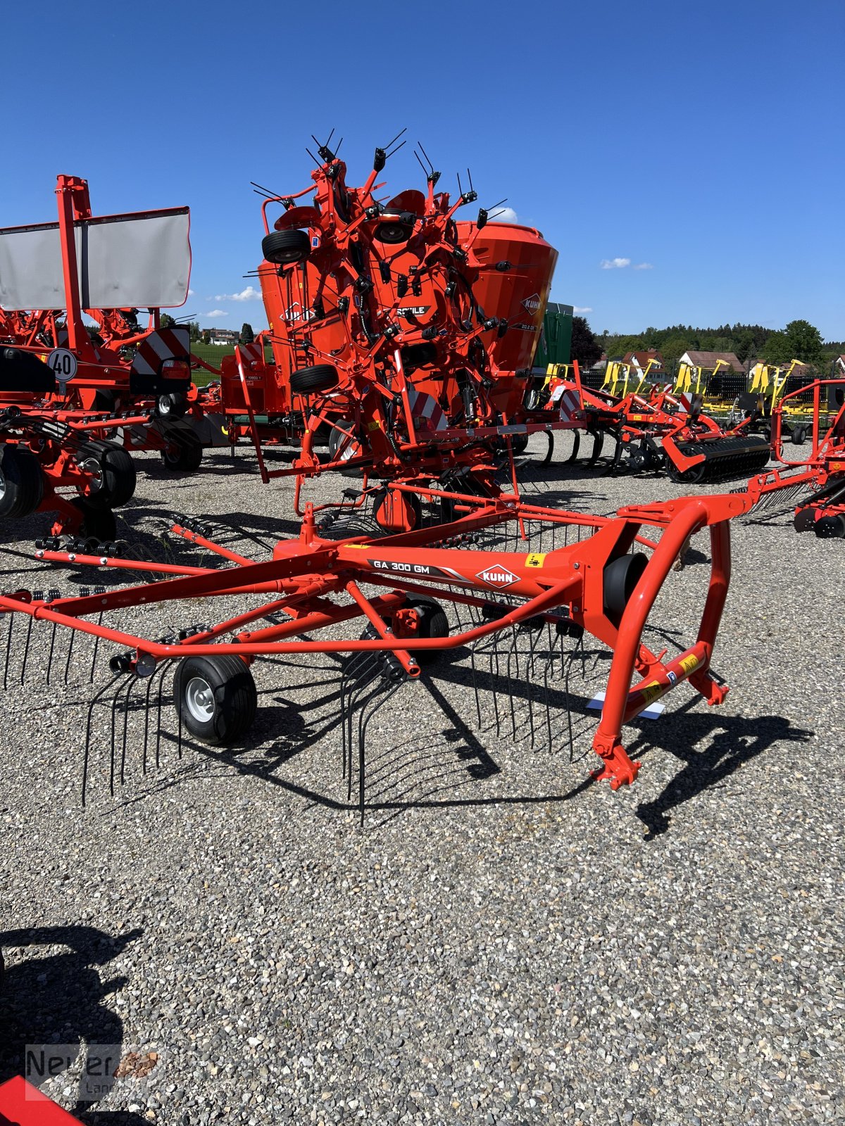 Schwader del tipo Kuhn GA 300 GM Schwader, Neumaschine en Bad Waldsee Mennisweiler (Imagen 1)