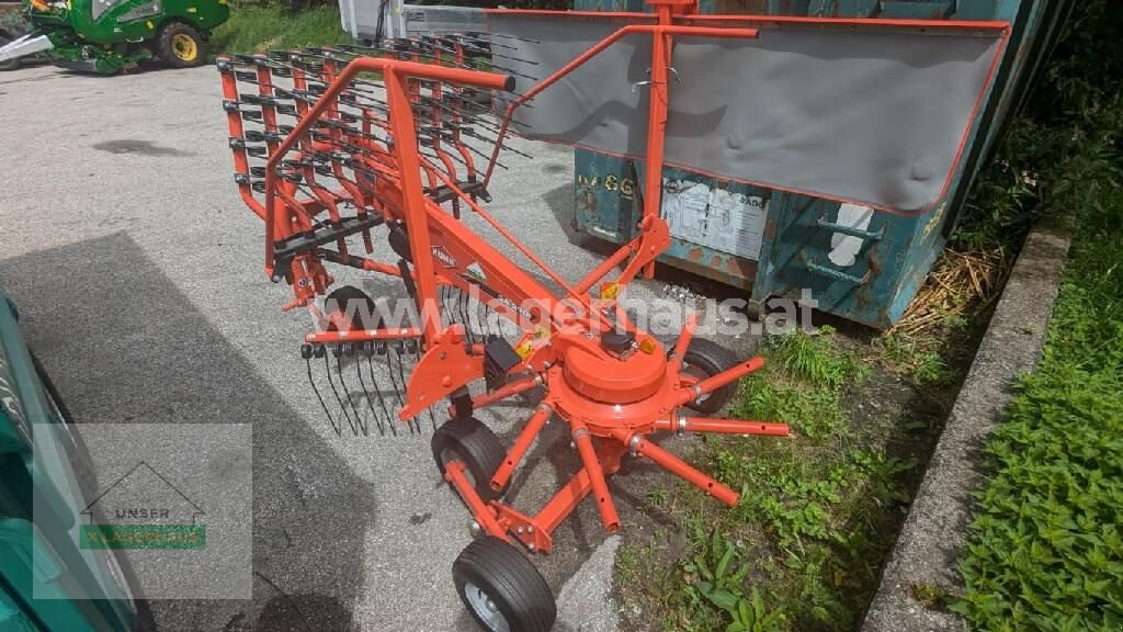 Schwader van het type Kuhn GA 3901, Neumaschine in Schlitters (Foto 4)