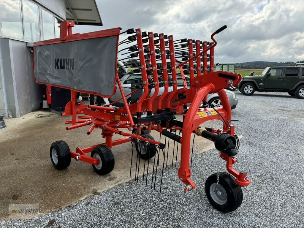 Schwader tipa Kuhn GA 3901, Neumaschine u Söding- Sankt. Johann (Slika 1)