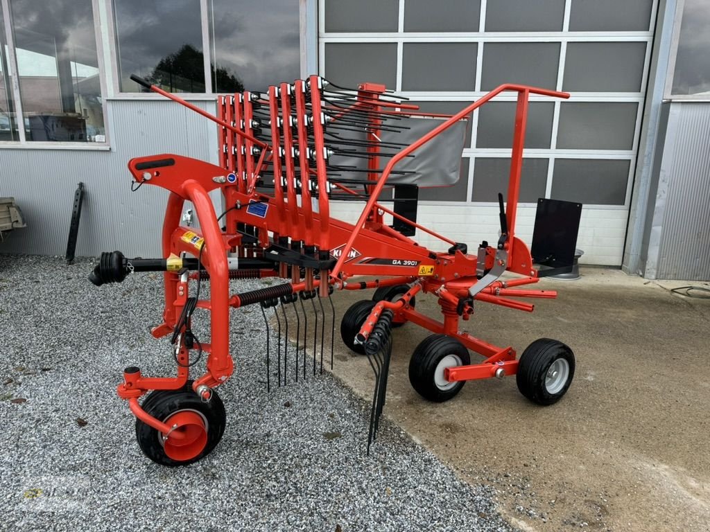 Schwader tip Kuhn GA 3901, Neumaschine in Söding- Sankt. Johann (Poză 5)