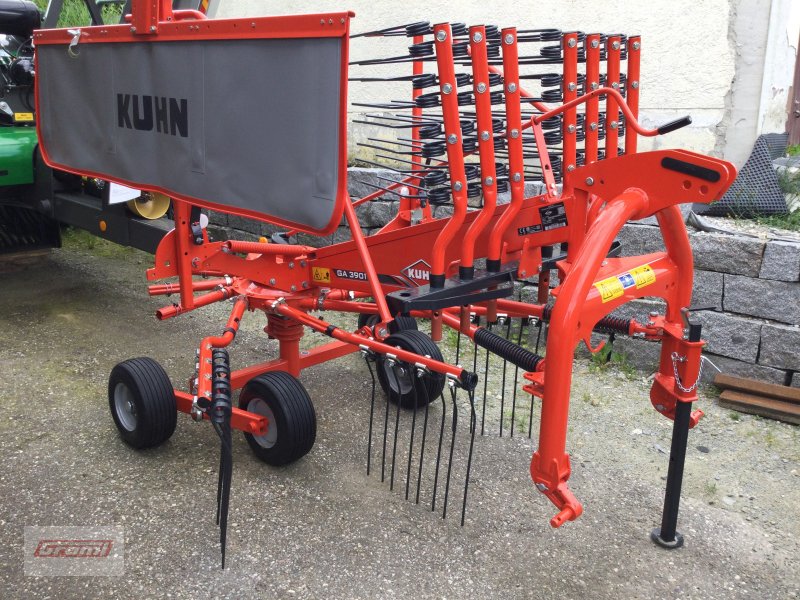 Schwader tip Kuhn GA 3901, Neumaschine in Kößlarn (Poză 1)