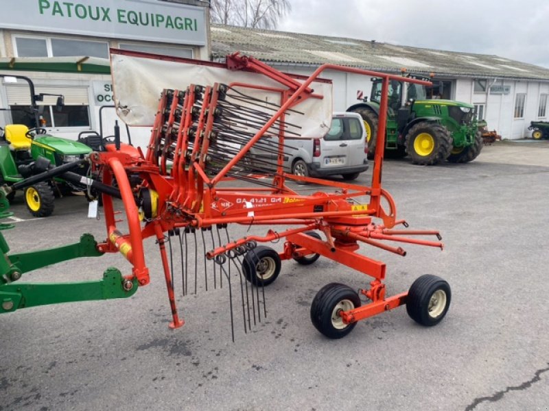 Schwader van het type Kuhn GA 4121 GM, Gebrauchtmaschine in Wargnies Le Grand (Foto 1)