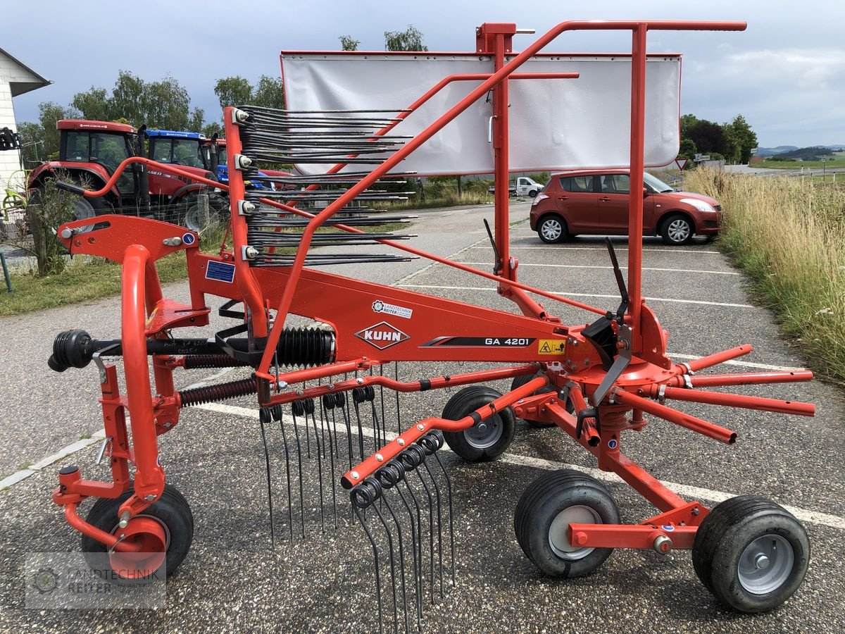 Schwader tip Kuhn GA 4201, Vorführmaschine in Arnreit (Poză 4)