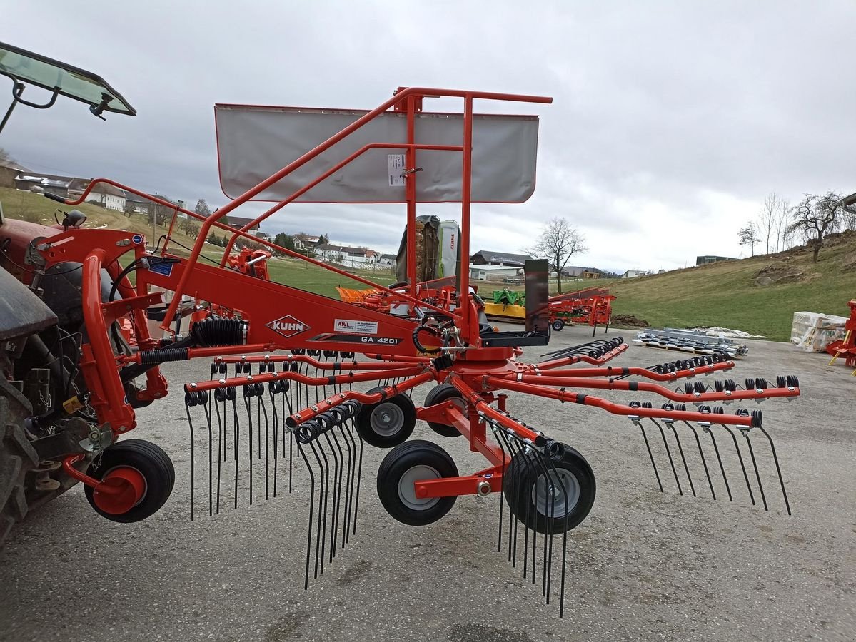 Schwader van het type Kuhn GA 4201, Vorführmaschine in Grünbach (Foto 3)