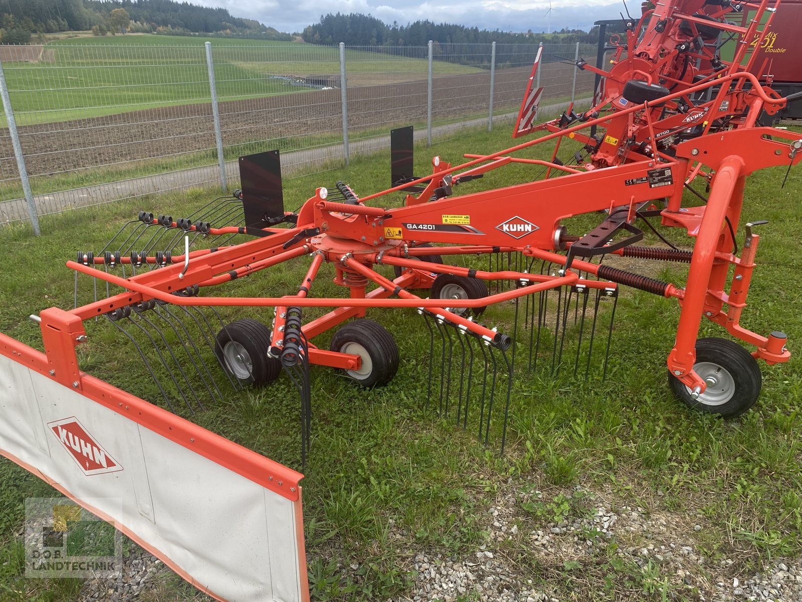 Schwader van het type Kuhn GA 4201, Neumaschine in Lauterhofen (Foto 2)