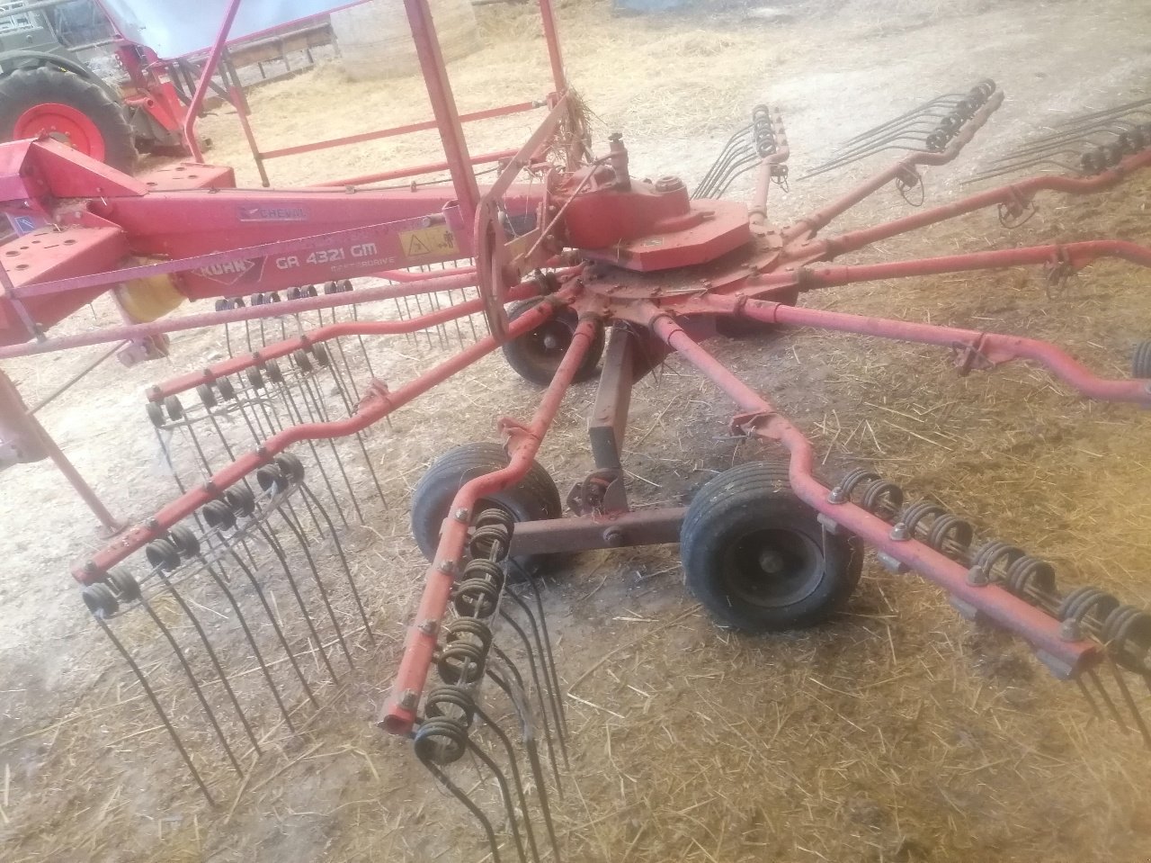 Schwader del tipo Kuhn GA 4321 GM, Gebrauchtmaschine In Lérouville (Immagine 9)