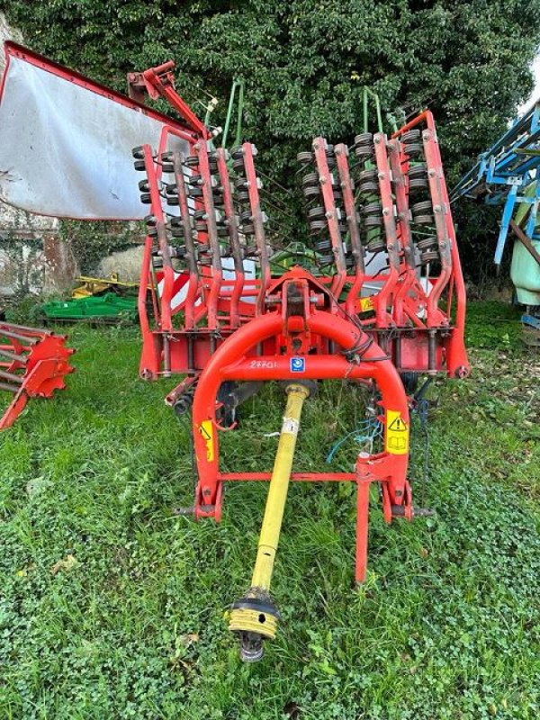 Schwader del tipo Kuhn GA 4321 GM, Gebrauchtmaschine en BOSC LE HARD (Imagen 1)