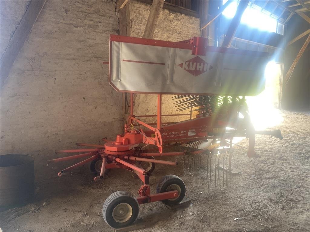 Schwader tip Kuhn GA 4321 GM, Gebrauchtmaschine in øster ulslev (Poză 3)