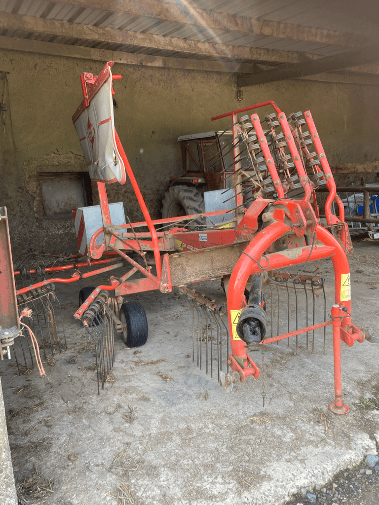 Schwader del tipo Kuhn GA 4321 GM, Gebrauchtmaschine en CONDE SUR VIRE (Imagen 4)