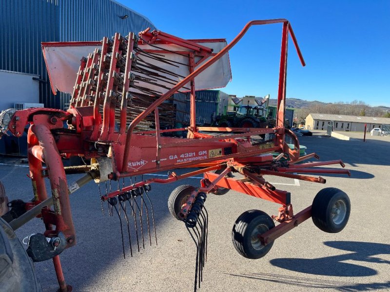 Schwader van het type Kuhn GA 4321, Gebrauchtmaschine in ST MARTIN EN HAUT (Foto 1)