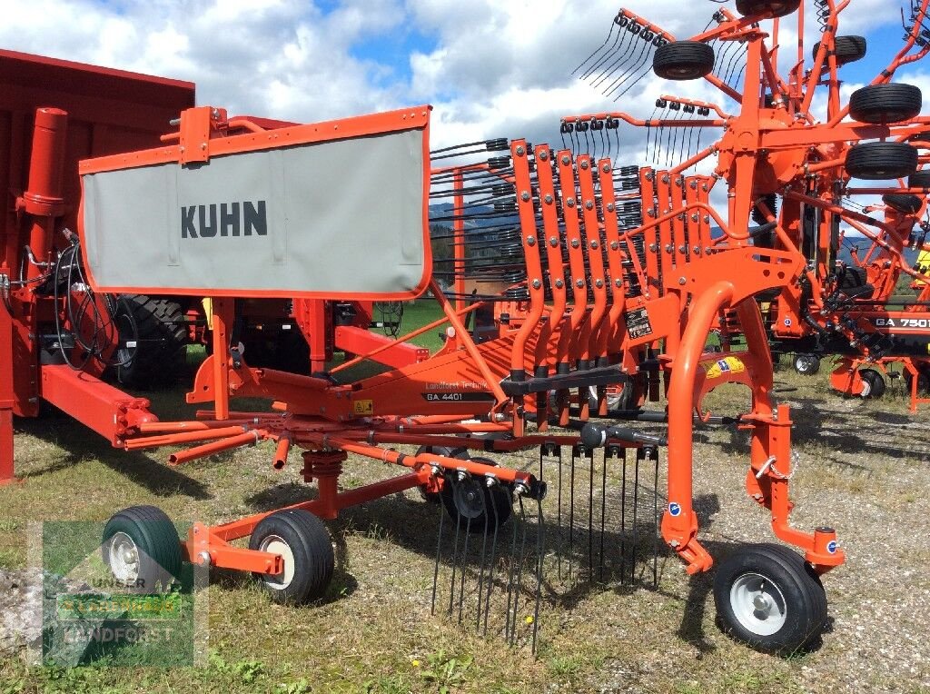 Schwader Türe ait Kuhn GA 4401, Neumaschine içinde Kobenz bei Knittelfeld (resim 1)