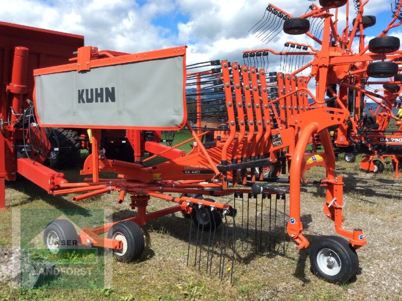 Schwader van het type Kuhn GA 4401, Neumaschine in Kobenz bei Knittelfeld (Foto 1)