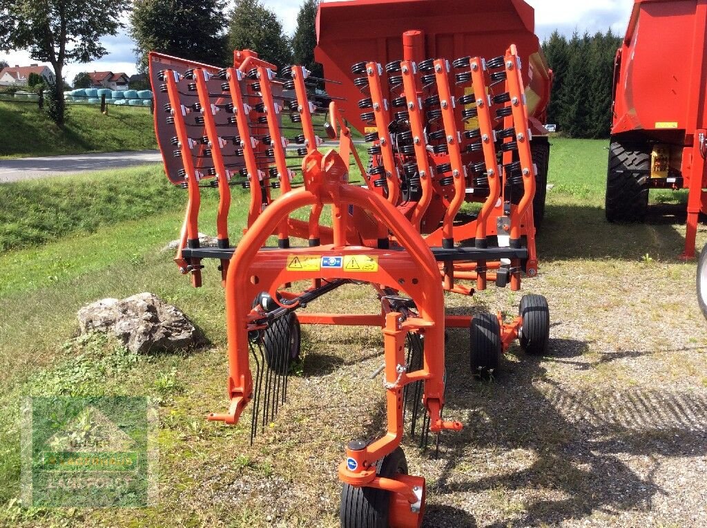 Schwader van het type Kuhn GA 4401, Neumaschine in Kobenz bei Knittelfeld (Foto 6)