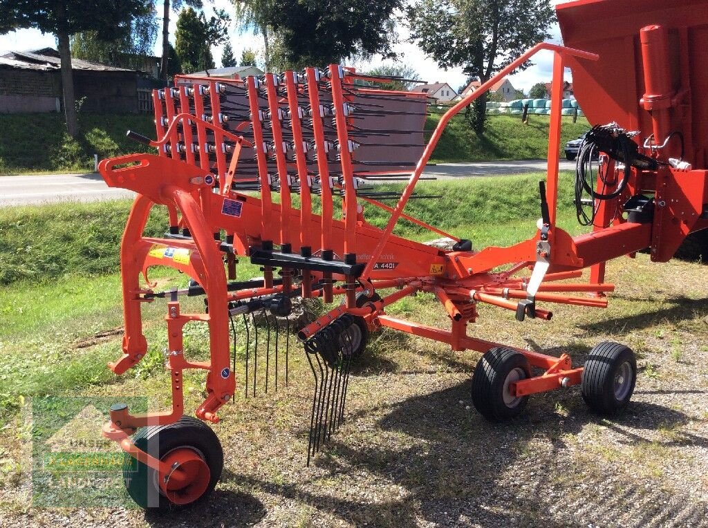 Schwader tip Kuhn GA 4401, Neumaschine in Kobenz bei Knittelfeld (Poză 5)