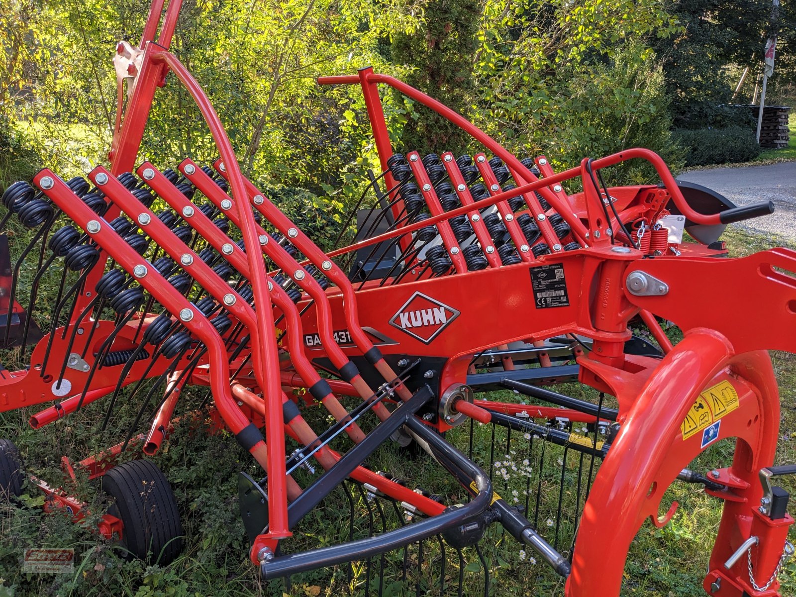 Schwader van het type Kuhn GA 4431, Neumaschine in Kirchlauter (Foto 2)