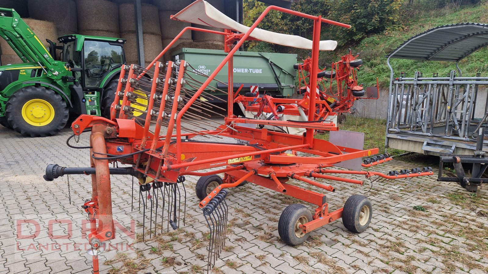 Schwader tipa Kuhn GA 4521 GM, Gebrauchtmaschine u Schierling (Slika 1)