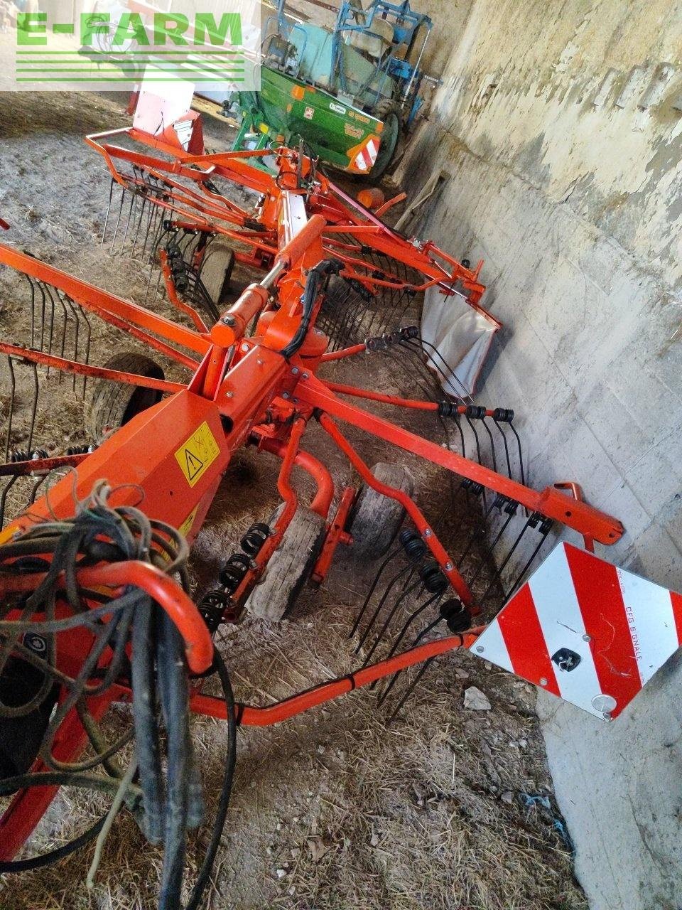 Schwader tip Kuhn ga 6002, Gebrauchtmaschine in CHAUVONCOURT (Poză 2)