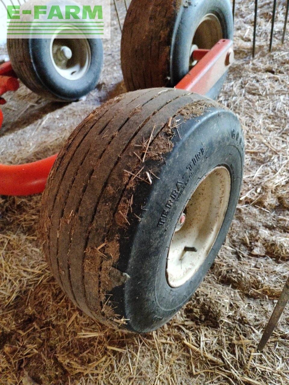 Schwader tip Kuhn ga 6002, Gebrauchtmaschine in CHAUVONCOURT (Poză 5)