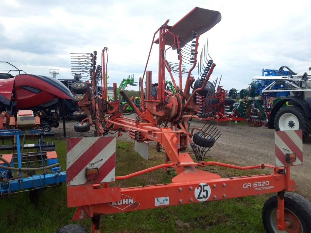 Schwader del tipo Kuhn GA 6520, Gebrauchtmaschine en BRAS SUR MEUSE (Imagen 4)